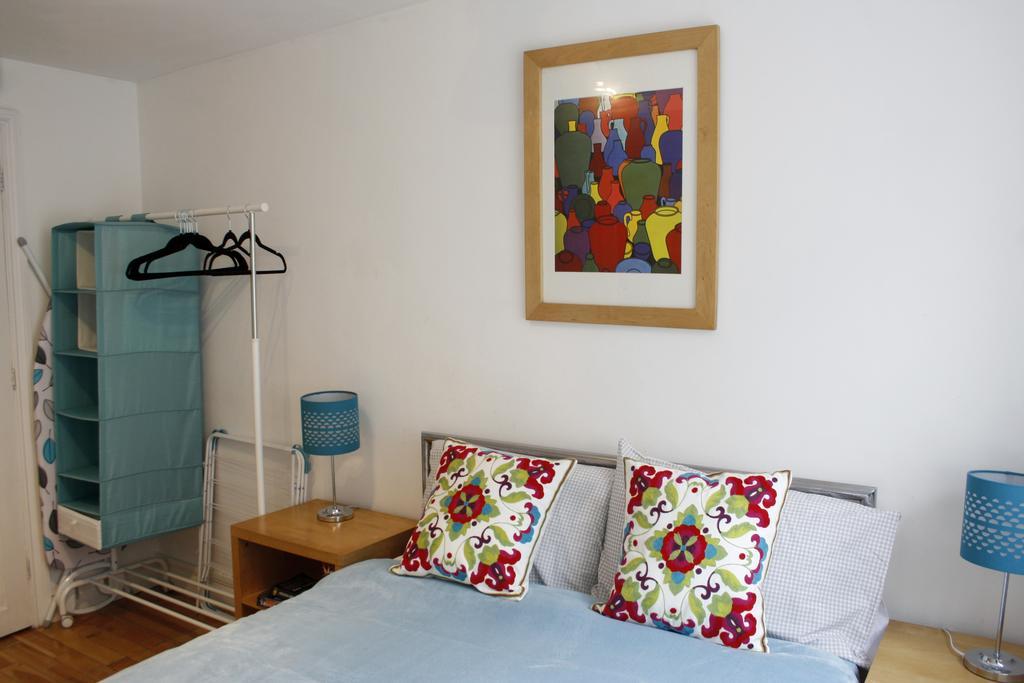 The Shop By Treetop Property Cirencester Bilik gambar